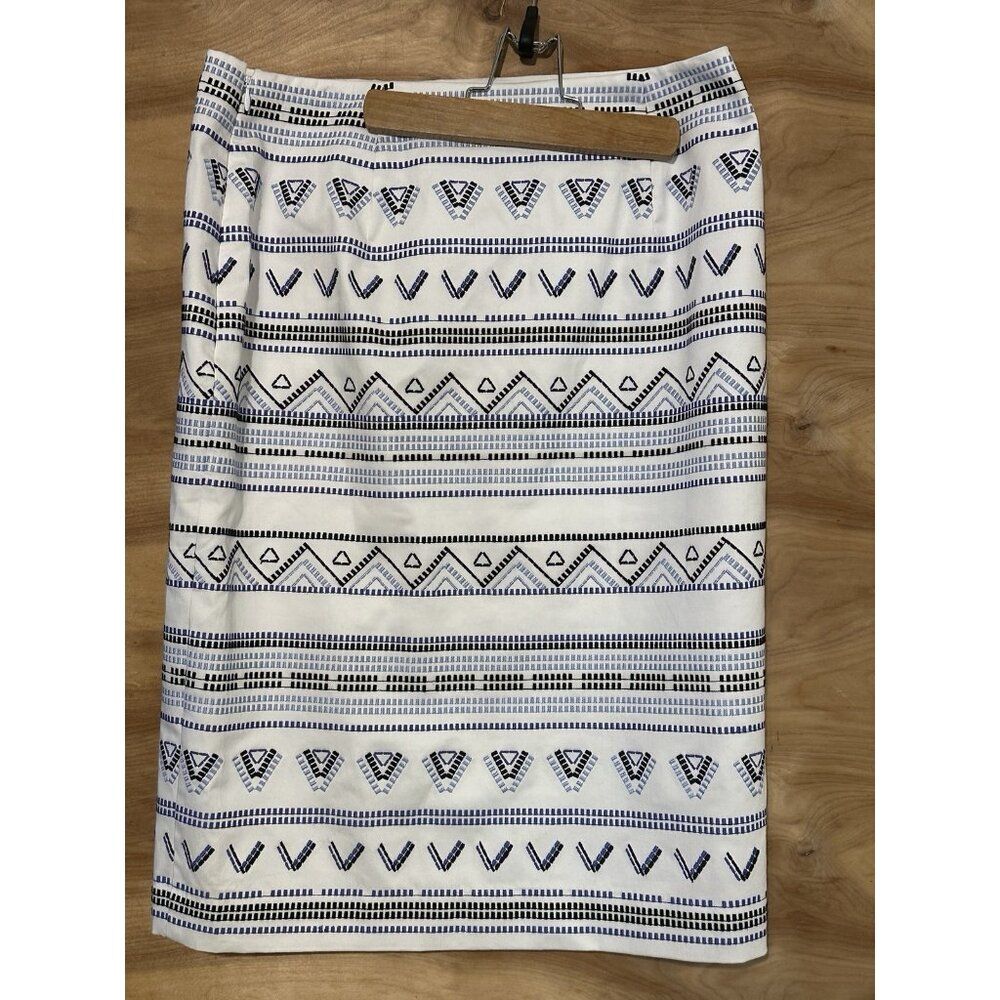 White House Black Market Skirt Woman 8 Pencil Straight Embroidered Lined Zipper